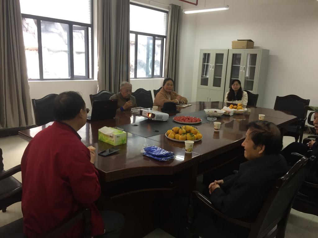 图为 座谈会现场(二)